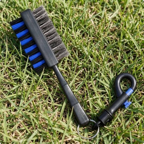 Golf club cleaning - club, brush